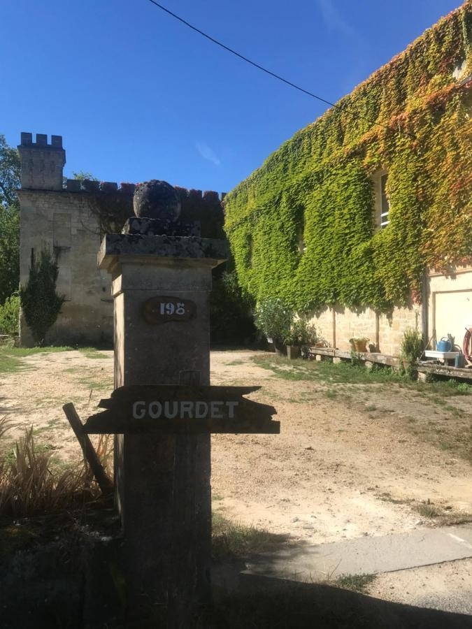 Loft + 2 Chambres Chateau Gourdet Bourg-sur-Gironde Exterior photo